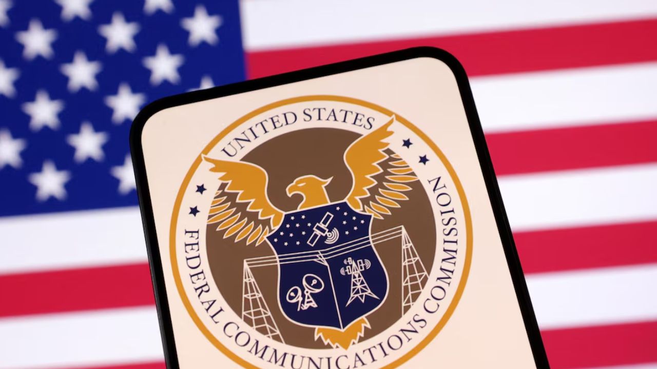US Expands Ban on Chinese Telecom and Surveillance Equipment Imports