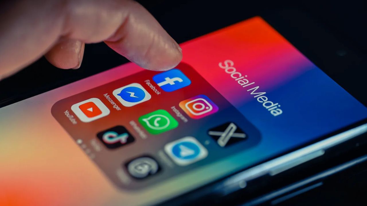 Social Media Feeds Become More Personalized With User-Controlled AI