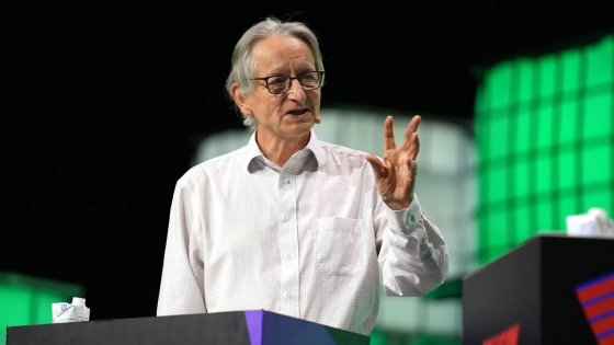 CS degrees will remain valuable, students should learn code: Hinton